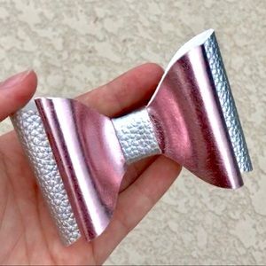 🎀Faux Leather Bows🎀